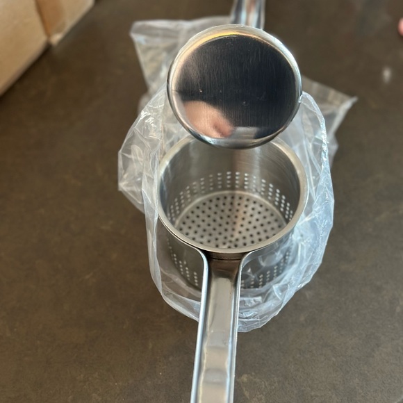 Stainless Steel Potato Ricer - Picture 2 of 4